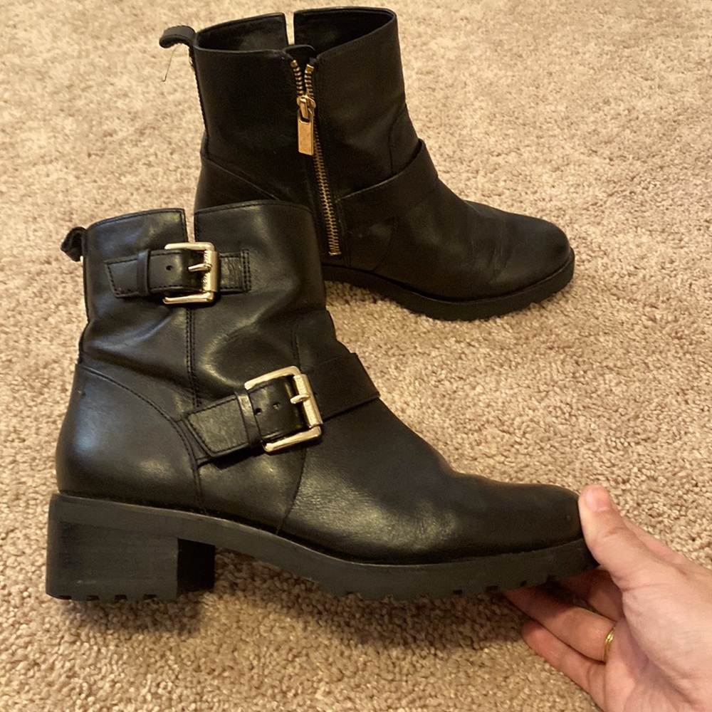 Super cute MK shoes